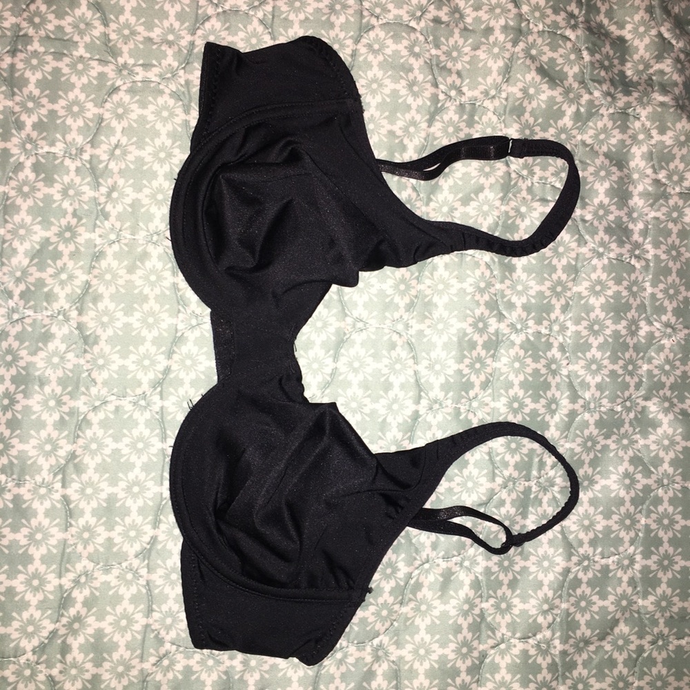 Bras - Picture 6 of 7